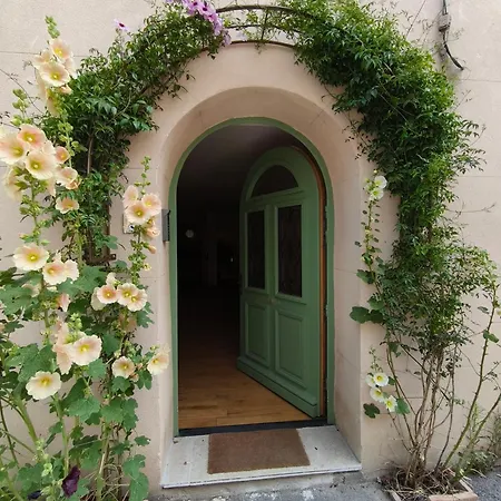 D'hotes Adoya Dans Les Remparts, Piscine, Ascenseur 住宿加早餐酒店