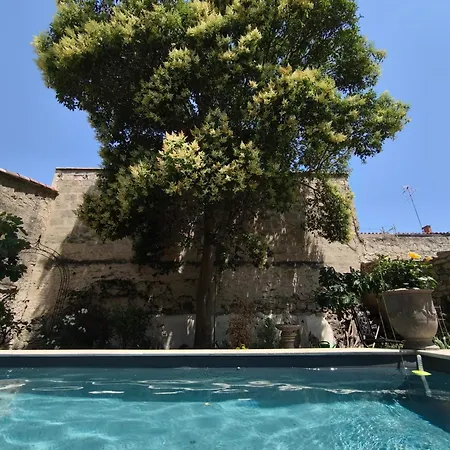 D'hotes Adoya Dans Les Remparts, Piscine, Ascenseur