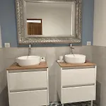 Adoya D'hotes Intra Muros Au Calme Climatisation Reversible Piscine Wifi Ascenseur Parking Gratuit Bed & Breakfast Aigues-Mortes