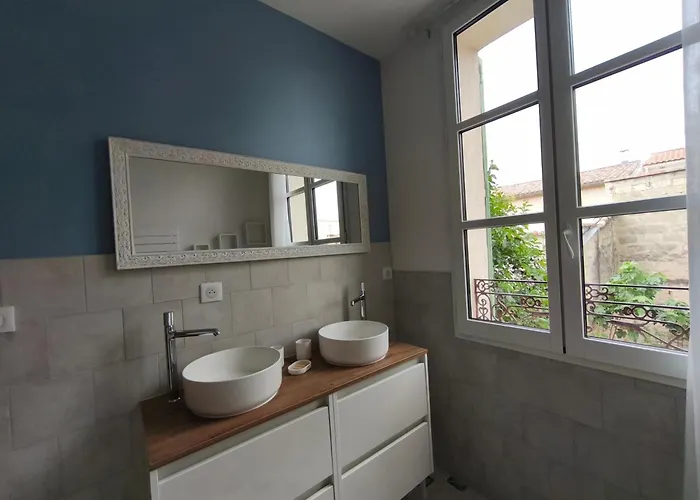 Chambre D'Hotes Villa Adoya Aigues-Mortes Intra Muros Piscine Calm Outdoor Pool Free Parking Wifi Elevator 3* Aigues-Mortes