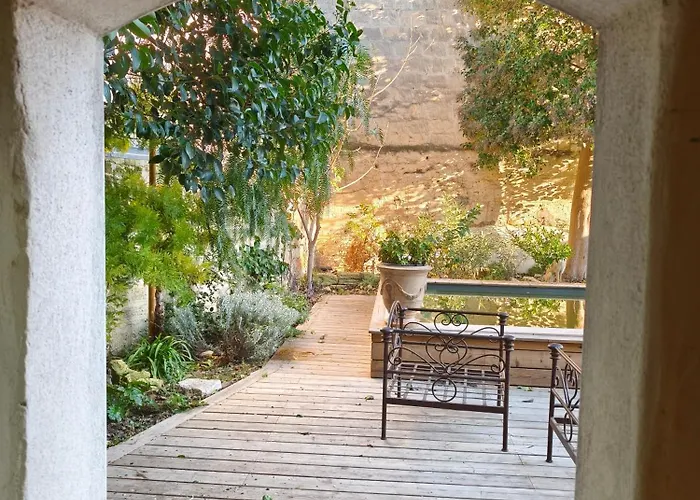 Chambre D'Hotes Villa Adoya Aigues-Mortes Intra Muros Piscine Calm Outdoor Pool Free Parking Wifi Elevator 3* Aigues-Mortes